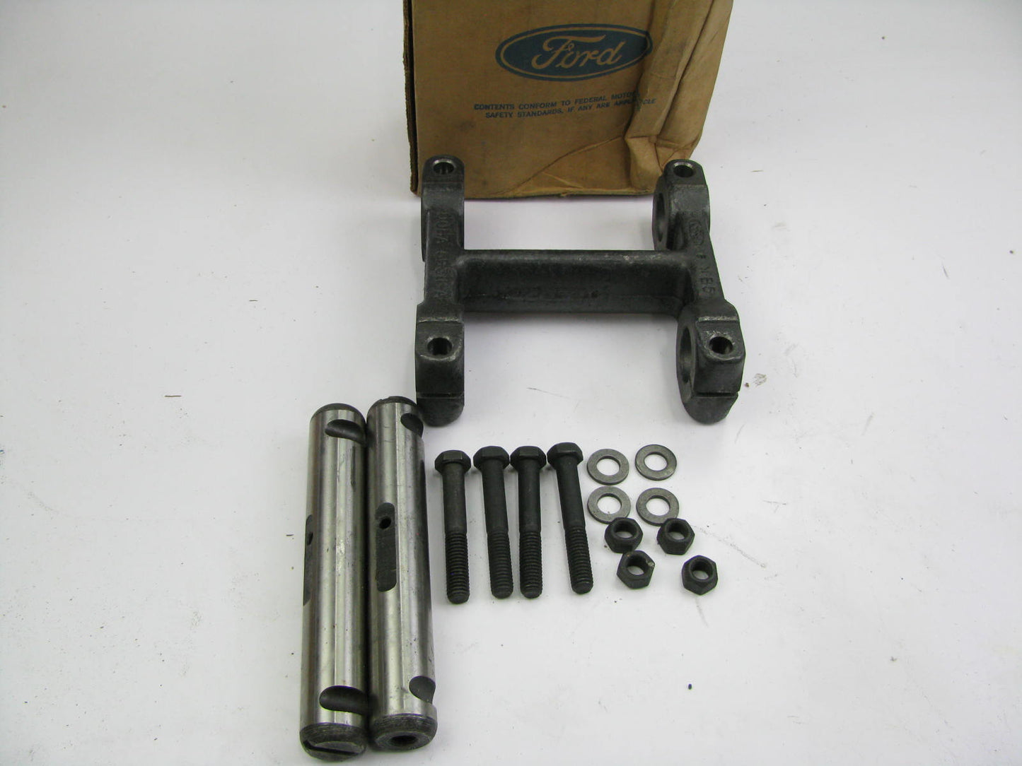 NEW - OEM Ford F0HZ-5304-A Front Spring Shackle Kit 1990-1998 CF600/800 CFT800