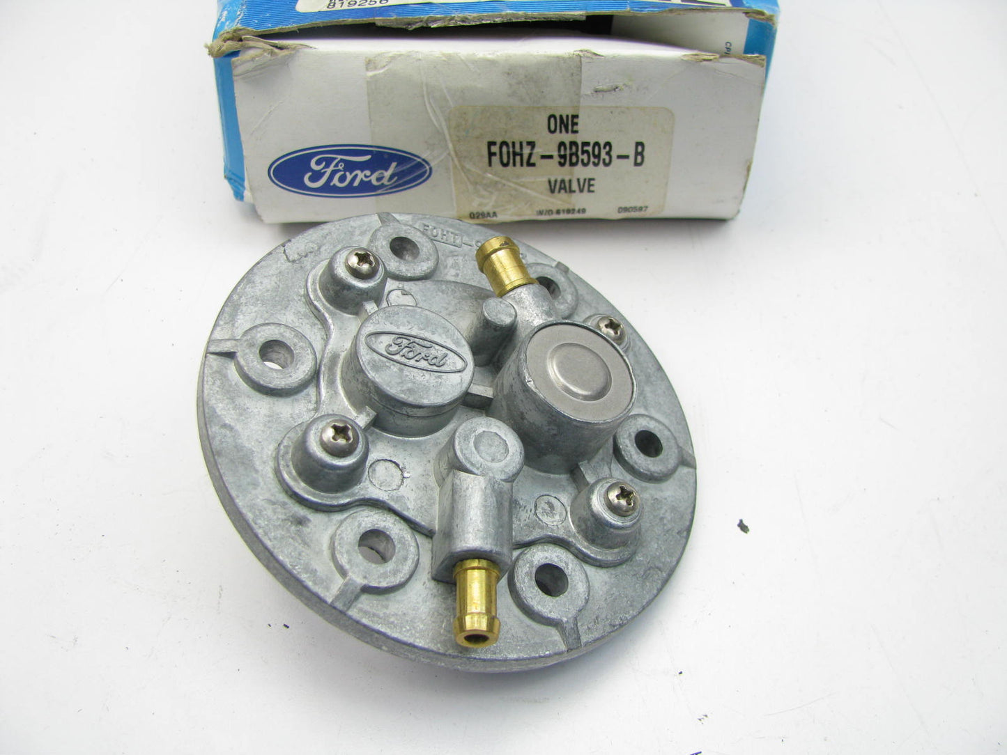 NEW - OEM Ford F0HZ-9B593-B Fuel Vapor Valve Assembly 1990-1998 F600/800