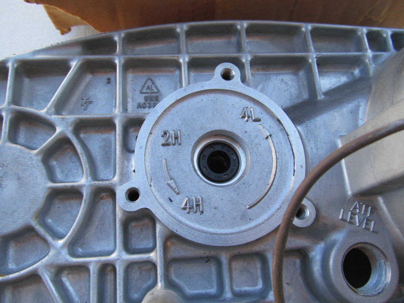 NEW - OEM Ford F0TZ-7005-C BORG WARNER 1354 Transfer Case EMPTY Rear Housing