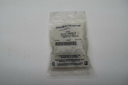 NEW - OEM Ford F0VY-15055-A Cigar Lighter Socket & Retainer 1990-1994 Town Car