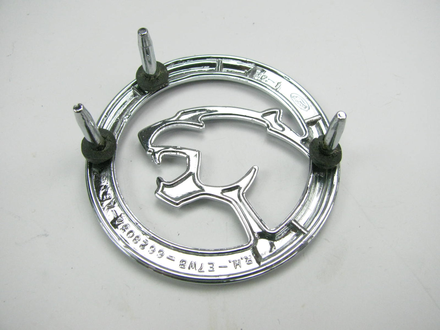 NEW - OEM Ford F0WY-66517A56-A Right Quarter Panel Ornament 1990 Cougar XR7