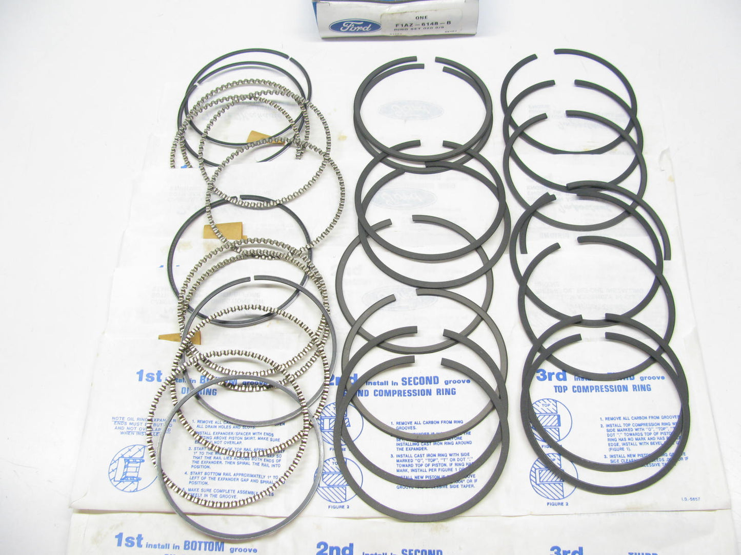 NEW - OEM Ford F1AZ-6148-B Full Piston Ring Set .020'' 1991 4.6L-V8