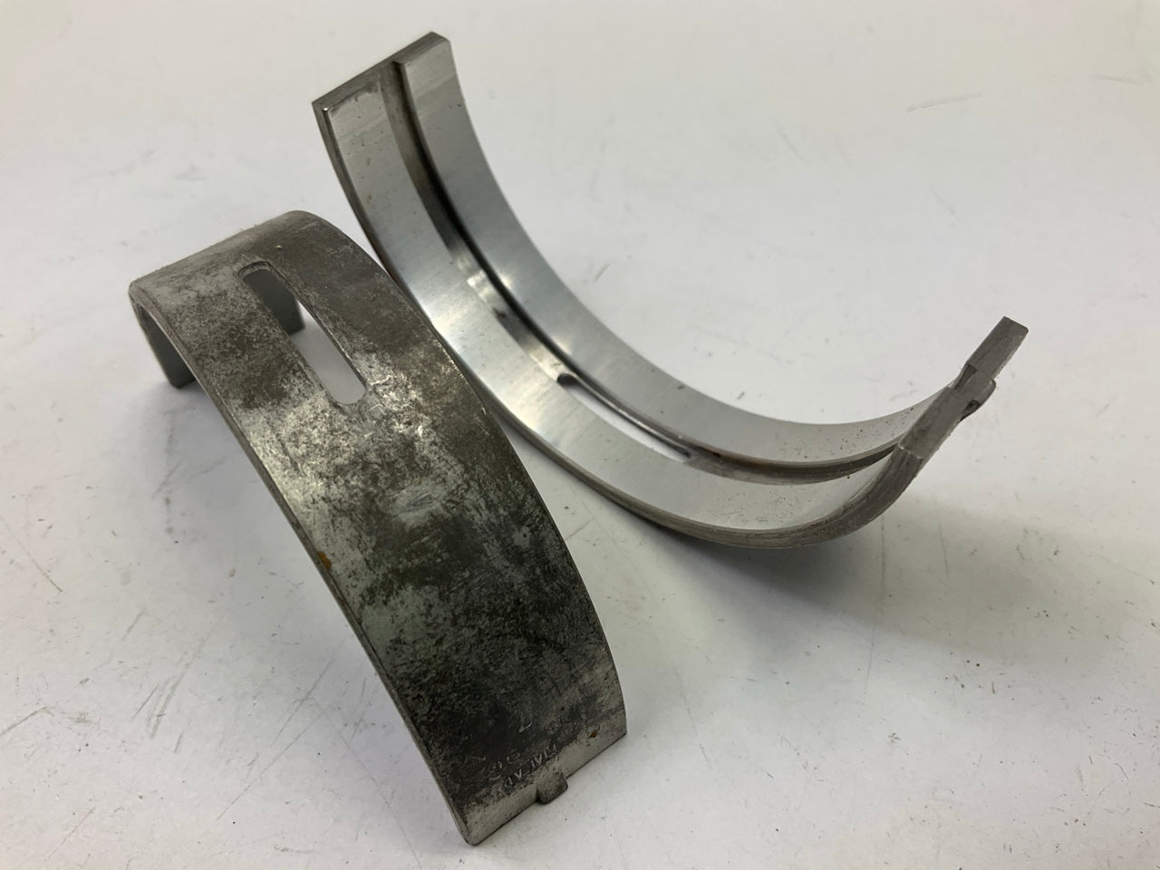 NEW GENUINE OEM Ford F1AZ-6333-A 4.6L V8 Engine Crankshaft Bearing PAIR STANDARD
