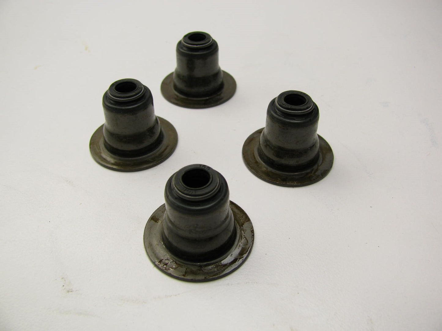 (4) NEW - OEM Ford F1AZ-6571-A Engine Valve Stem Seals 1991-1994 4.6L