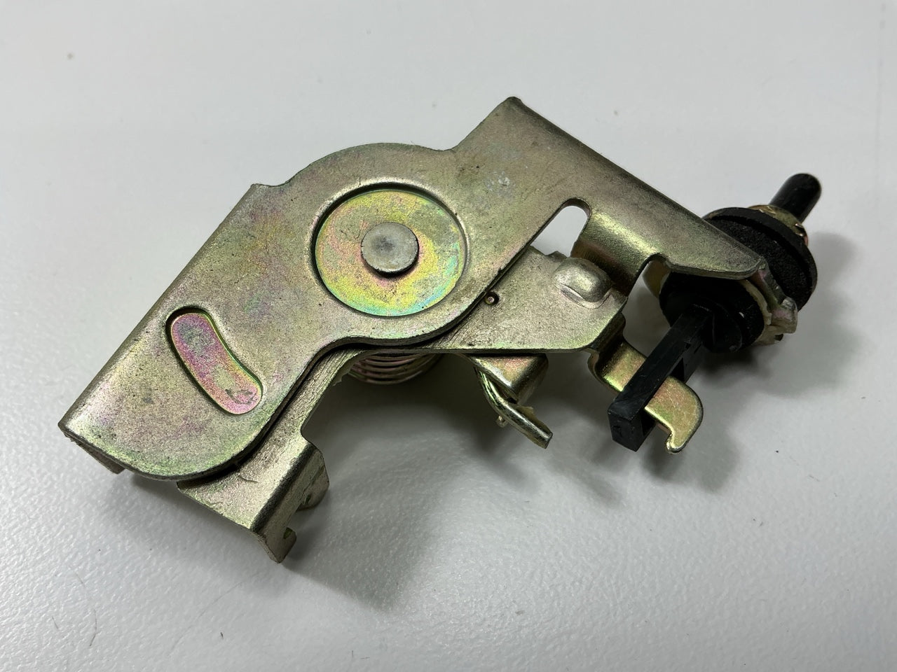 NEW - OEM Ford F1CZ-7428612-A Fuel Filler Door Actuator 1991-1994 Escort Wagon