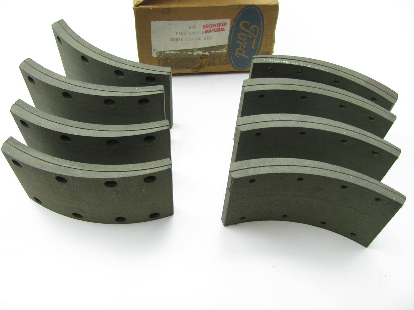 NOS Genuine OEM Ford HD Truck F1HZ-2007-A Brake Shoe Lining Kit - Bendix 15''x4''