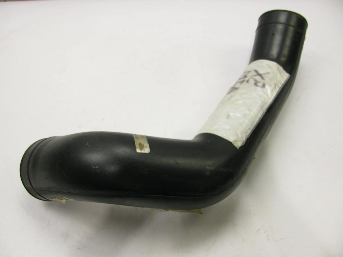 Ford F1HZ-9B697-K Air Intake Duct Tube 1991-1996 L8000 LT8000 7.8L FTO Diesel