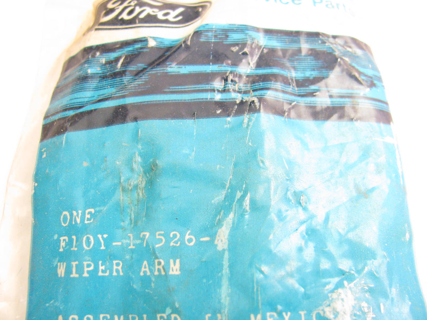 NEW GENUINE OEM Ford F1OY-17526-A Right Passengers Side Windshield Wiper Arm