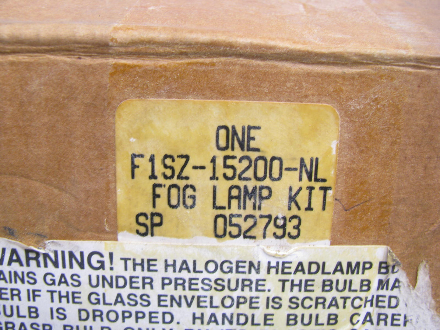 DAMAGED - Ford F1SZ-15200-NL-D Front Fog Light Lamp Kit For 1989-91 Thunderbird
