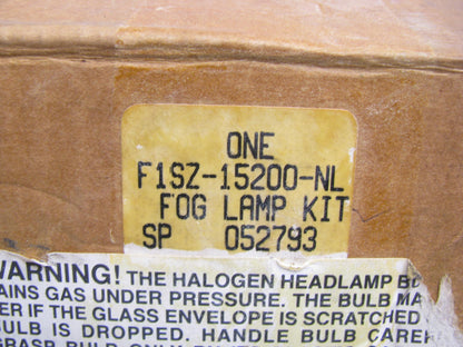 DAMAGED - Ford F1SZ-15200-NL-D Front Fog Light Lamp Kit For 1989-91 Thunderbird
