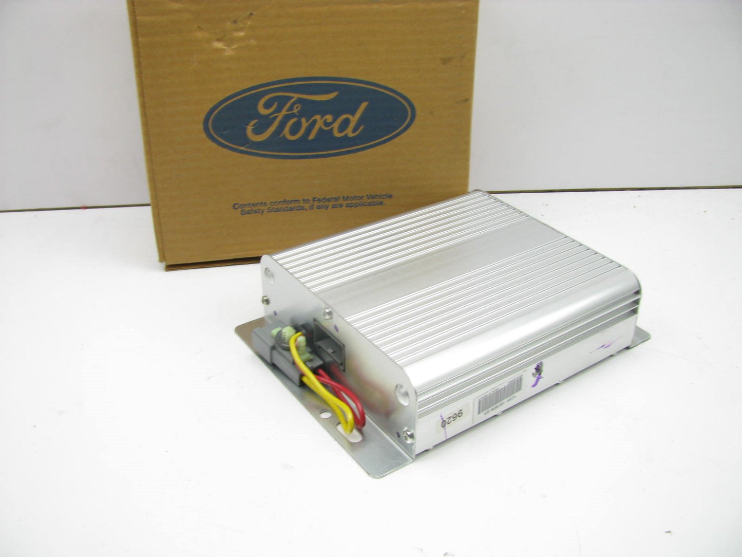 NOS OEM 1989-91 Ford Thunderbird Subwoofer Amplifier AMP  W/ JBL F2SF-18C808-BA