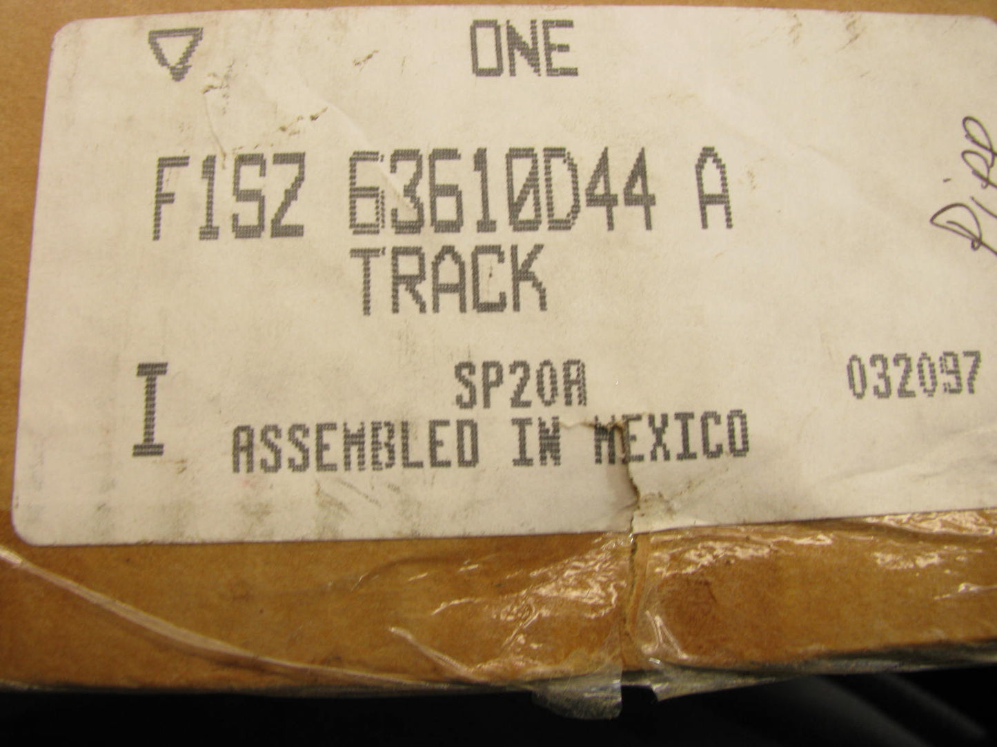 NEW - OEM Ford F1SZ-63610D44-A Right Passive Restraint Track 1992-93 Thunderbird