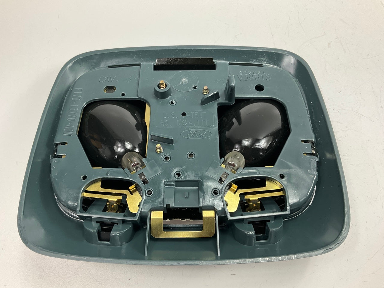 NEW - OEM Ford F1TZ-13776-AAB Interior Dome Lamp Light WILLOW 1991-01 Explorer