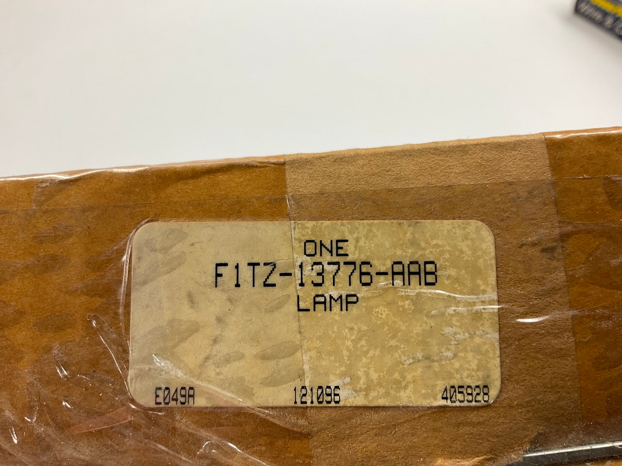 NEW - OEM Ford F1TZ-13776-AAB Interior Dome Lamp Light WILLOW 1991-01 Explorer