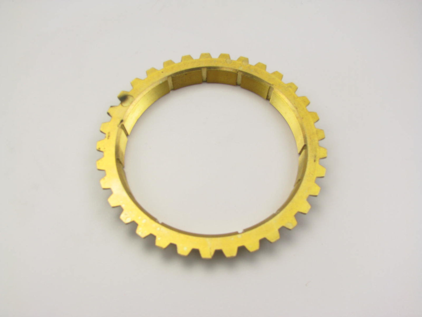 NEW - OEM Ford F1TZ-7107-A Manual Transmissions 5th Gear Synchronizer Ring M5R1