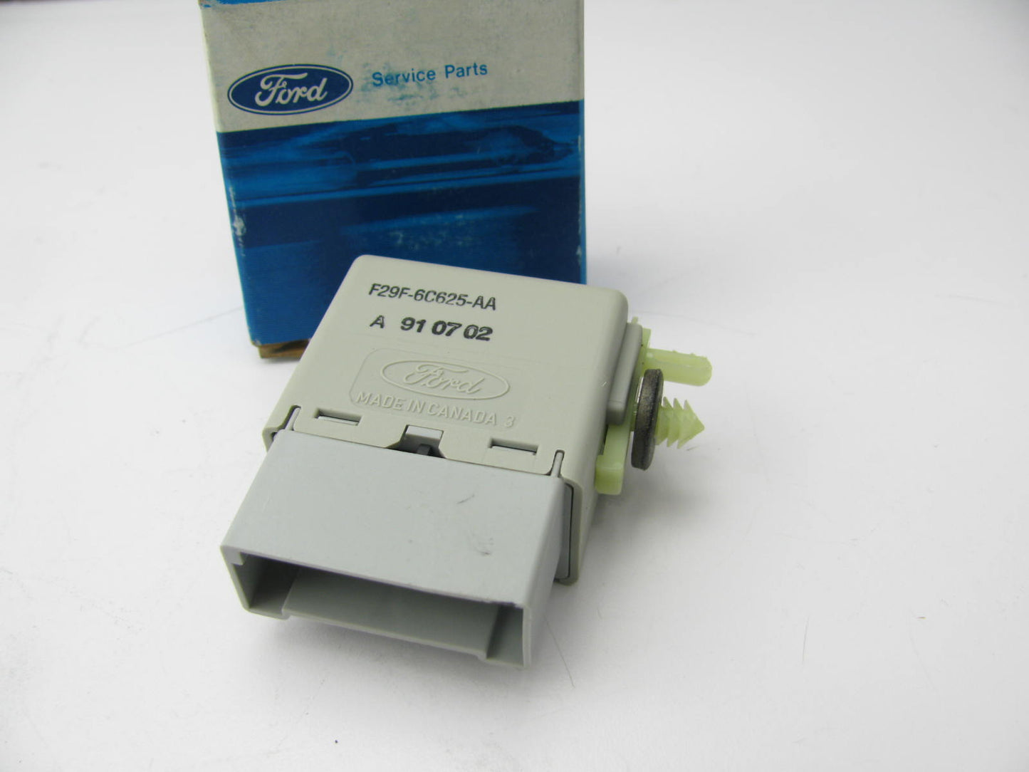 NEW - OEM Ford F29Z-6C625-A Low Oil Indicator Light Relay 1992 Aerostar