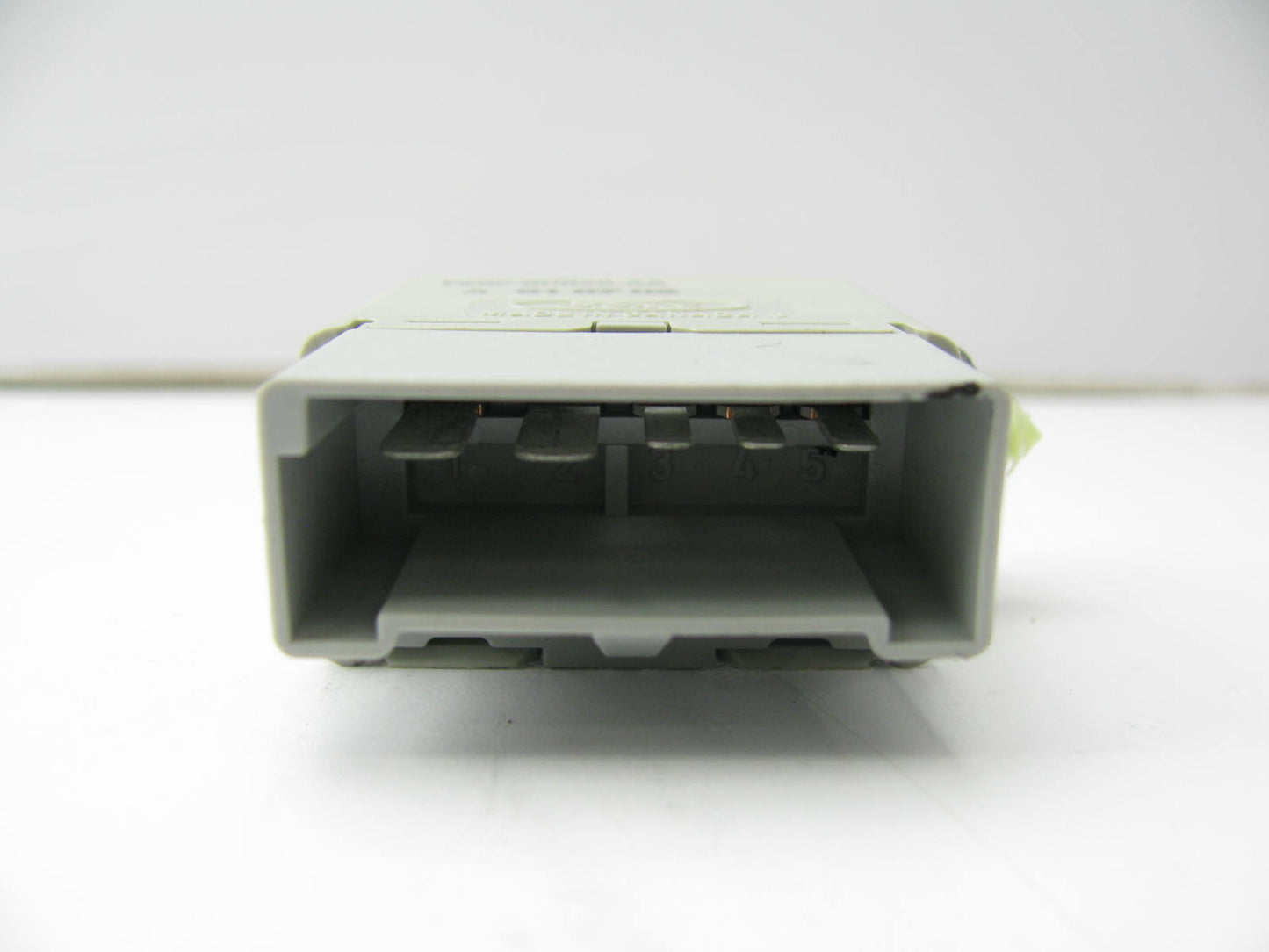 NEW - OEM Ford F29Z-6C625-A Low Oil Indicator Light Relay 1992 Aerostar
