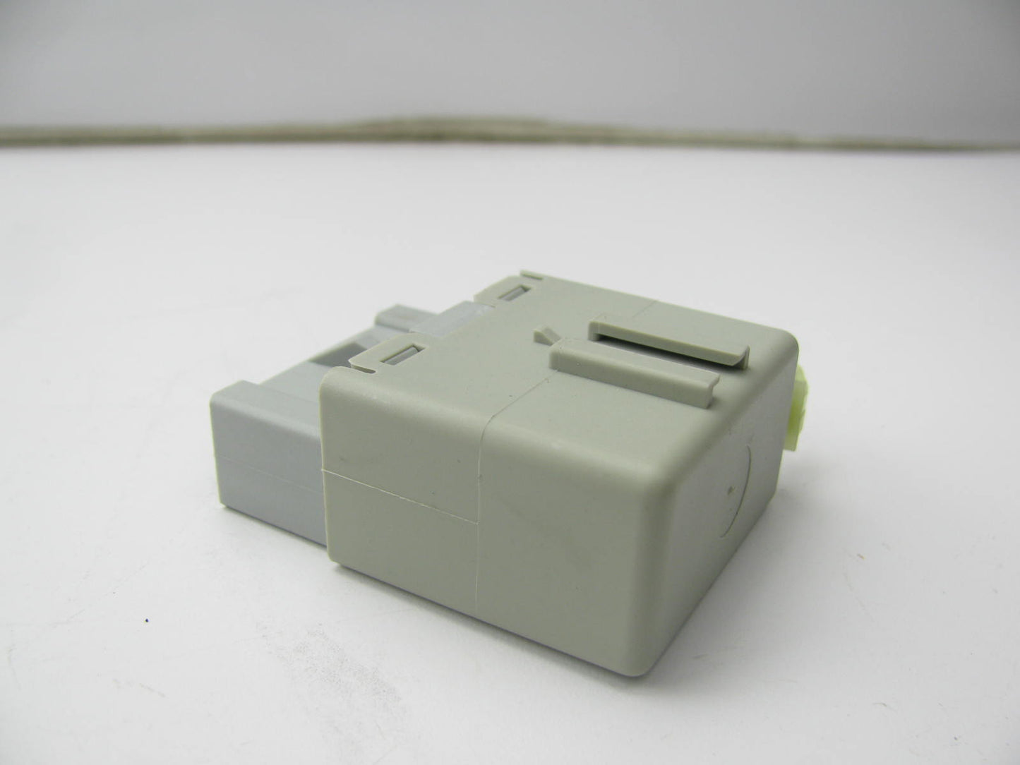 NEW - OEM Ford F29Z-6C625-A Low Oil Indicator Light Relay 1992 Aerostar