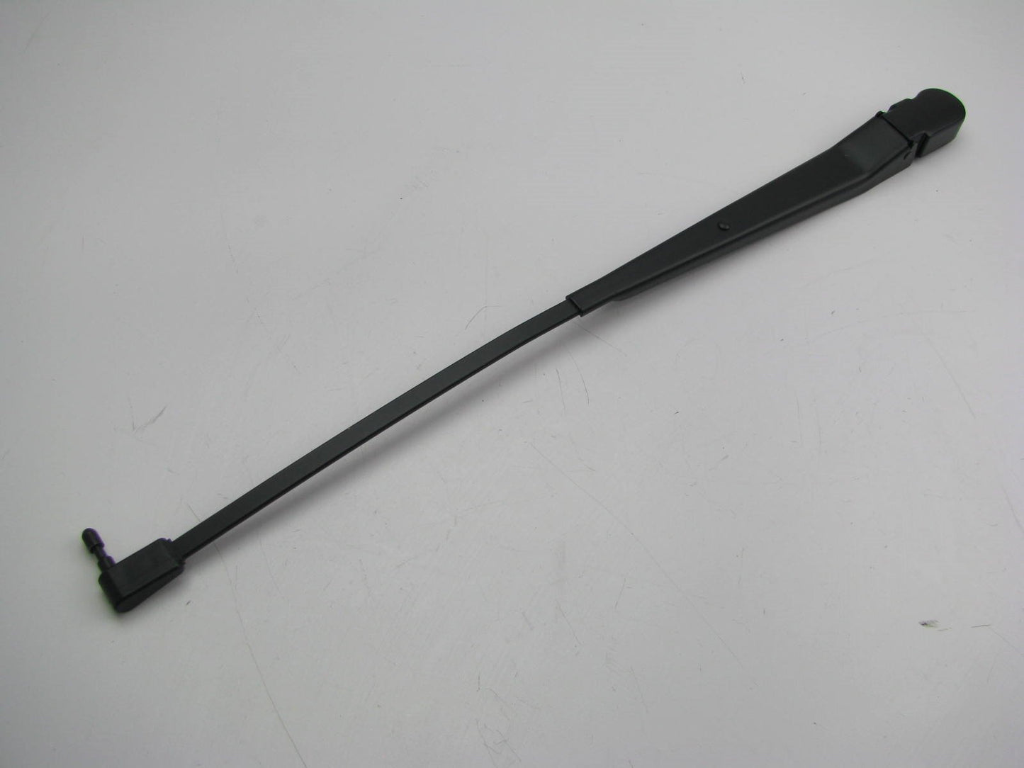 New OEM Ford Right Windshield Wiper Arm For 1992 Crown Victoria , Grand Marquis