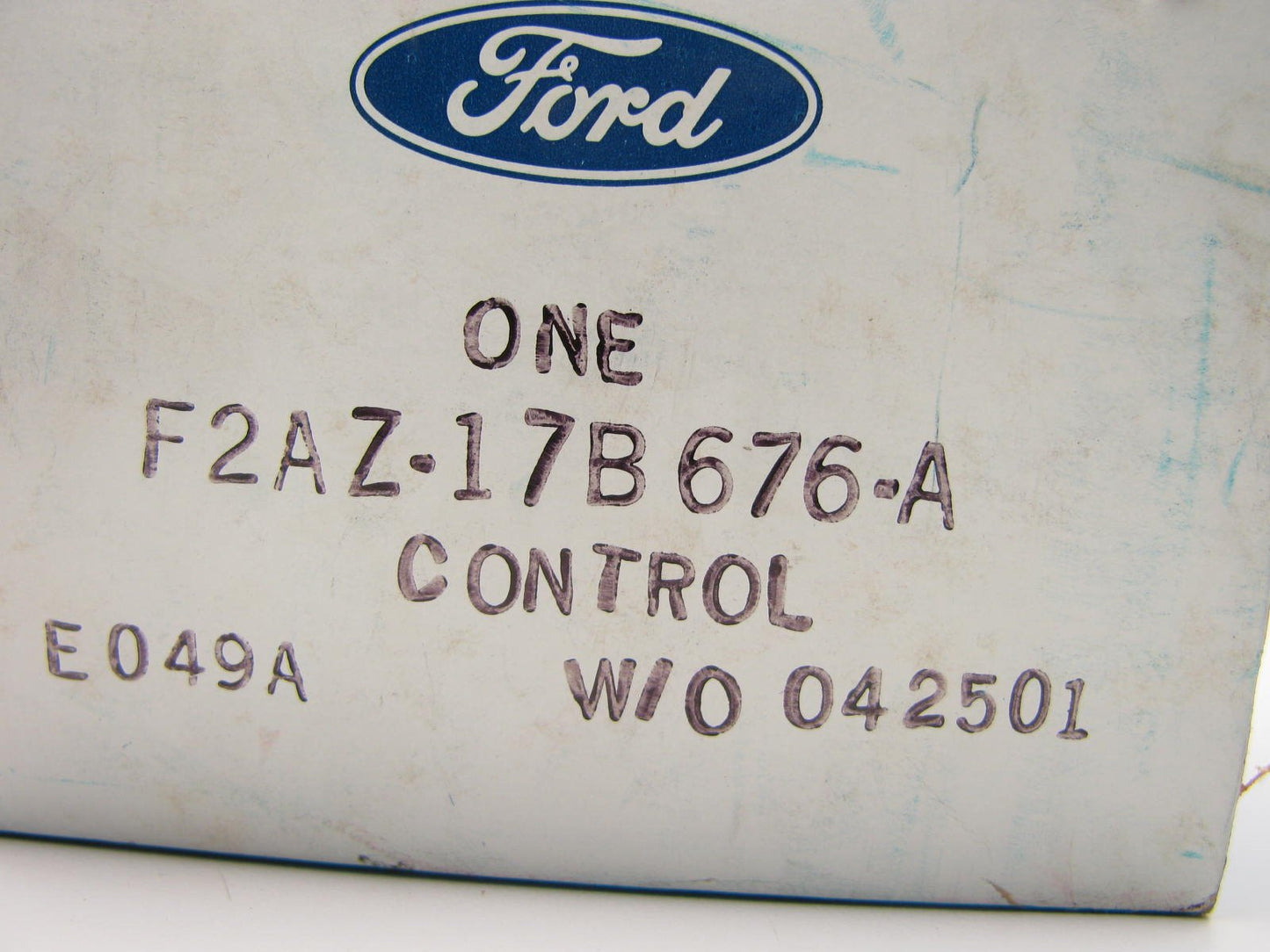 NEW - OEM Ford F2AZ-17B676-A Power Mirror Adjust Switch 1992-1994 Crown Victoria