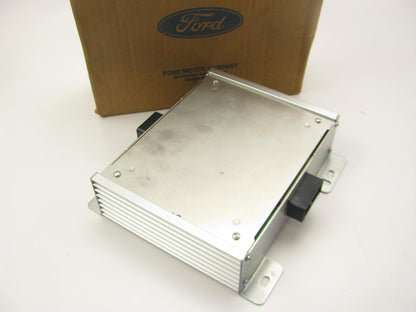 NEW GENUINE OEM Ford F2AZ-18B849-C Radio Amplifier F2VF-18T805-AB