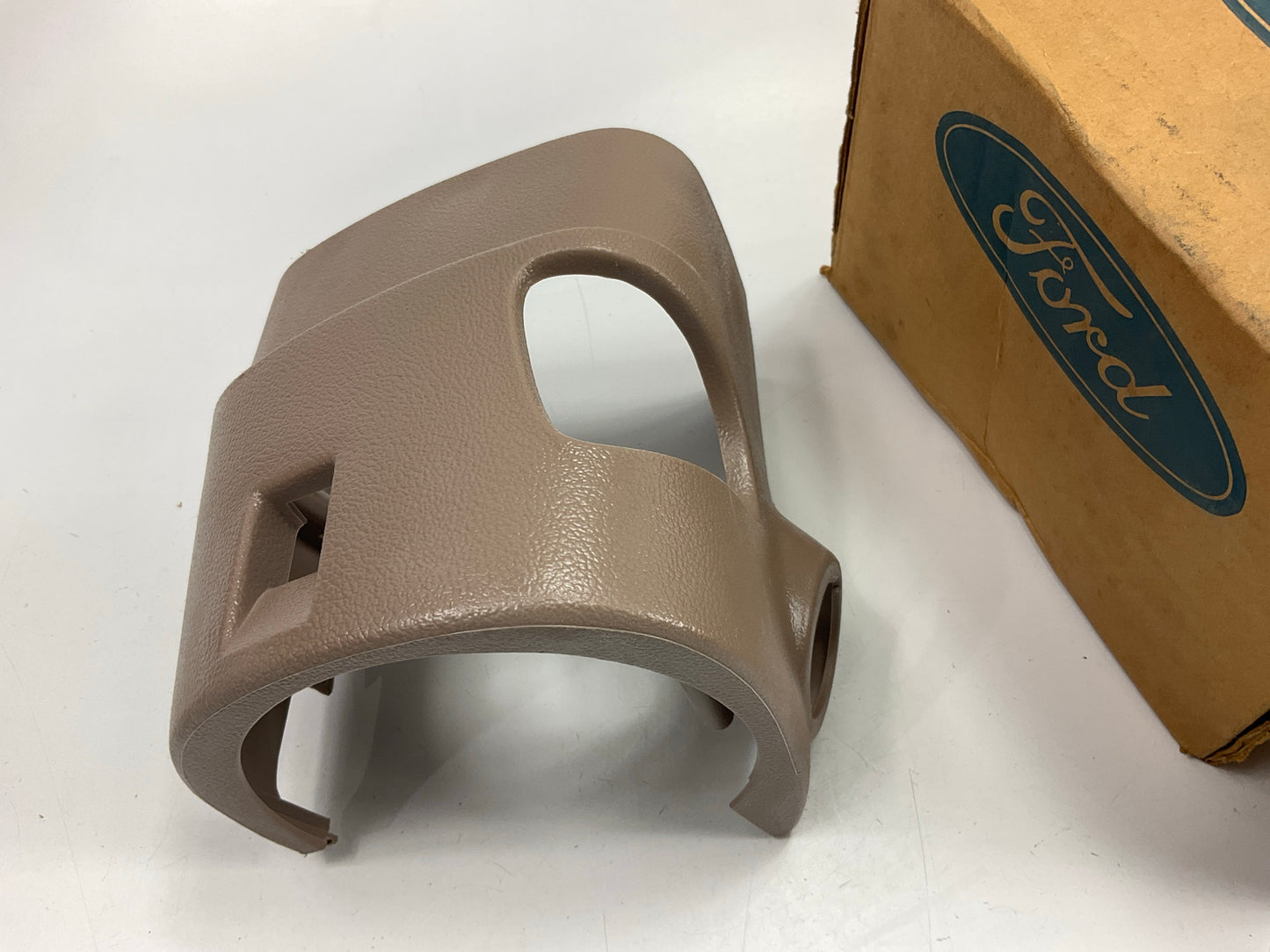 NEW OEM Ford F2AZ-3530-B Upper Steering Wheel Housing Cover 92-97 Crown Victoria