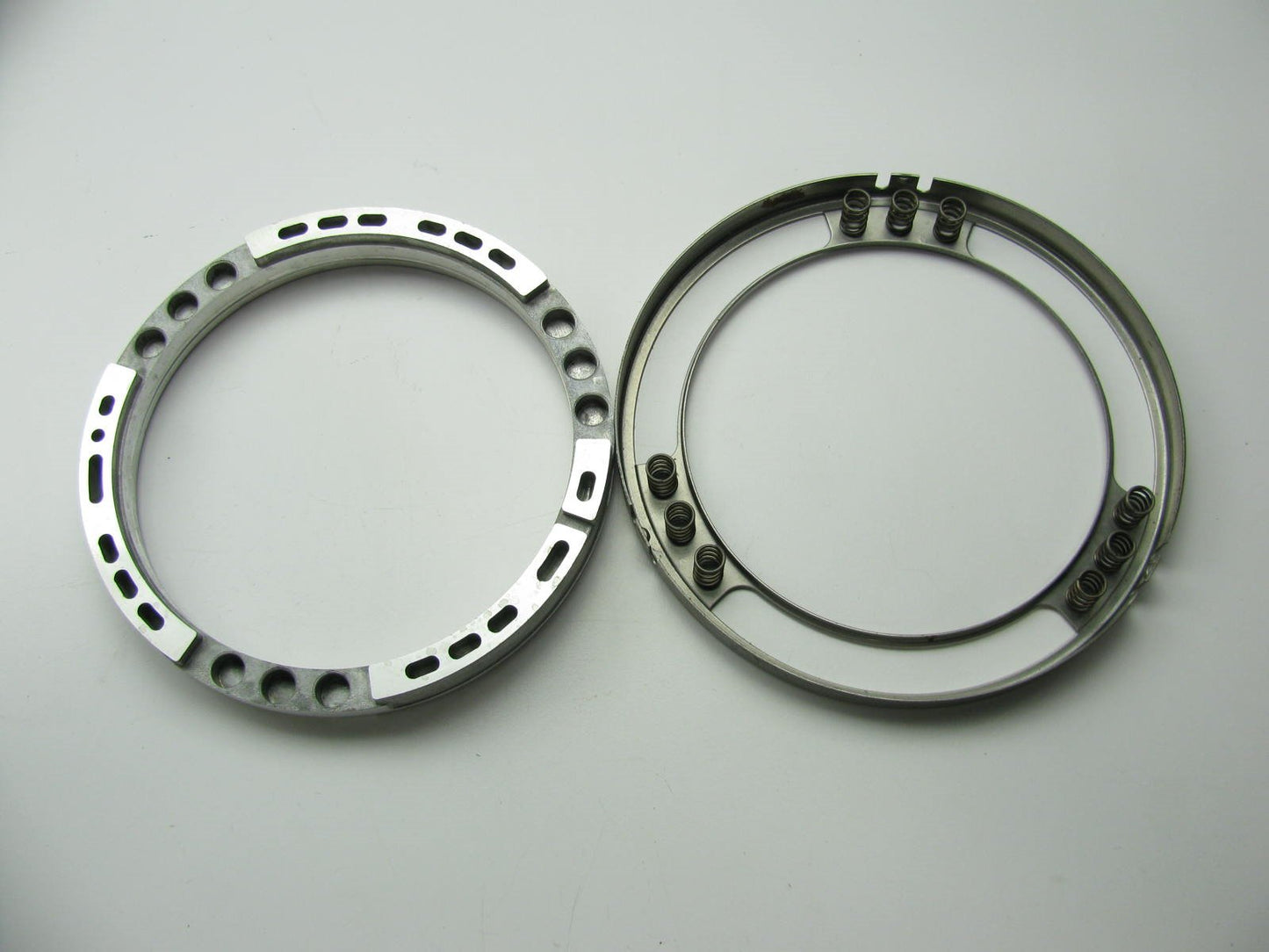 NOS OEM Ford F2AZ-7E005-A Intermediate Clutch Piston 4R70W Trans F0AP-7E005-AA