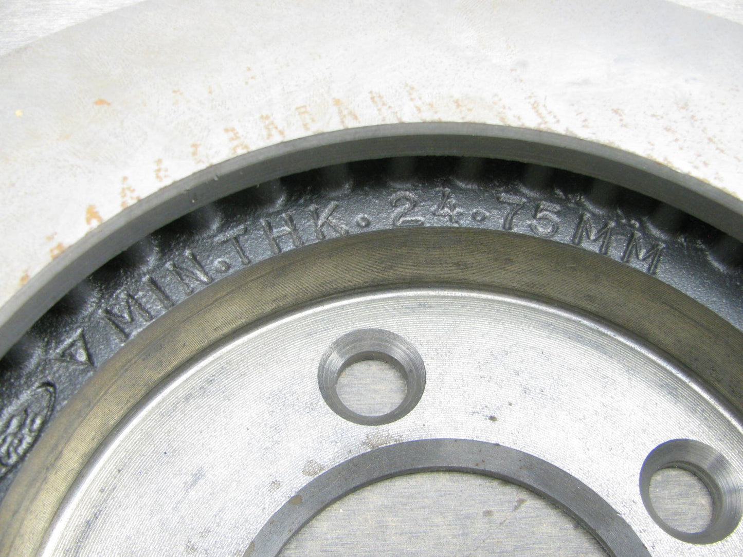 New OEM Genuine Ford F2DZ-1125-A Front Disc Brake Rotor Minor Surface Rust