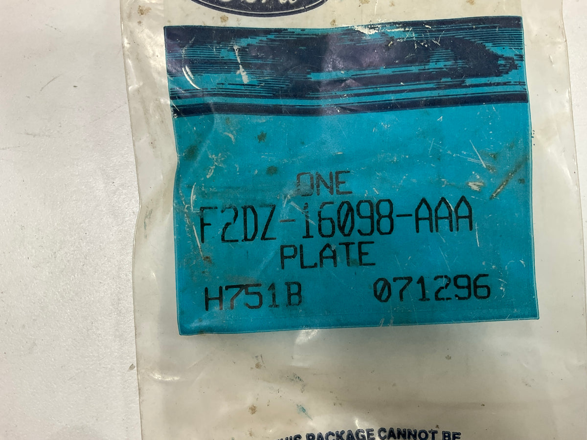NEW - OEM Ford F2DZ-16098-AAA Emblem Name Plate ''24V DOHC'' 1992-95 Taurus