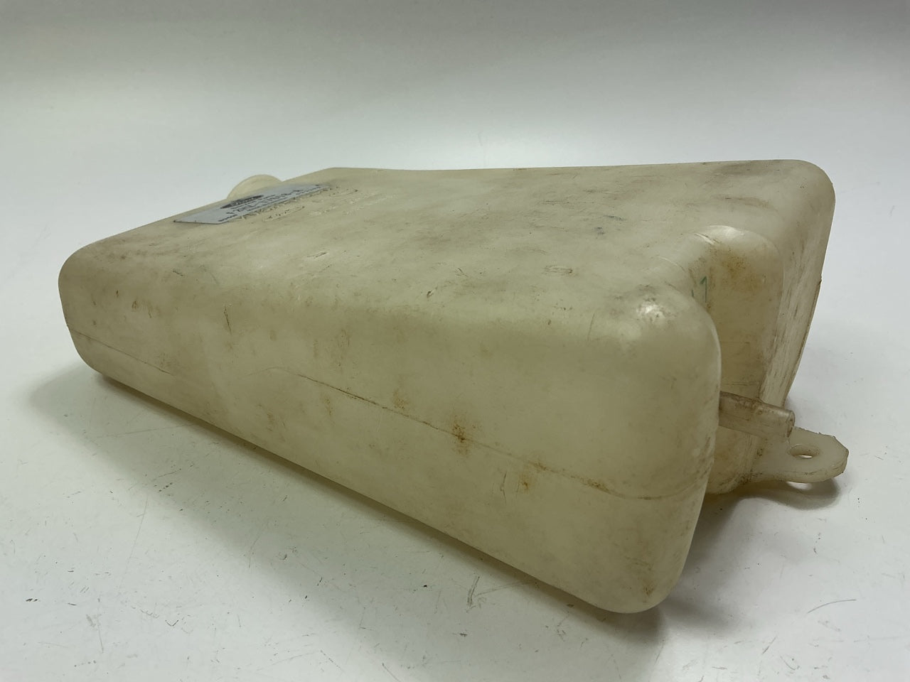 NEW - ONE Ford F2HZ-17618-A Windshield Washer Reservoir Tank 1992-1997 L-Series