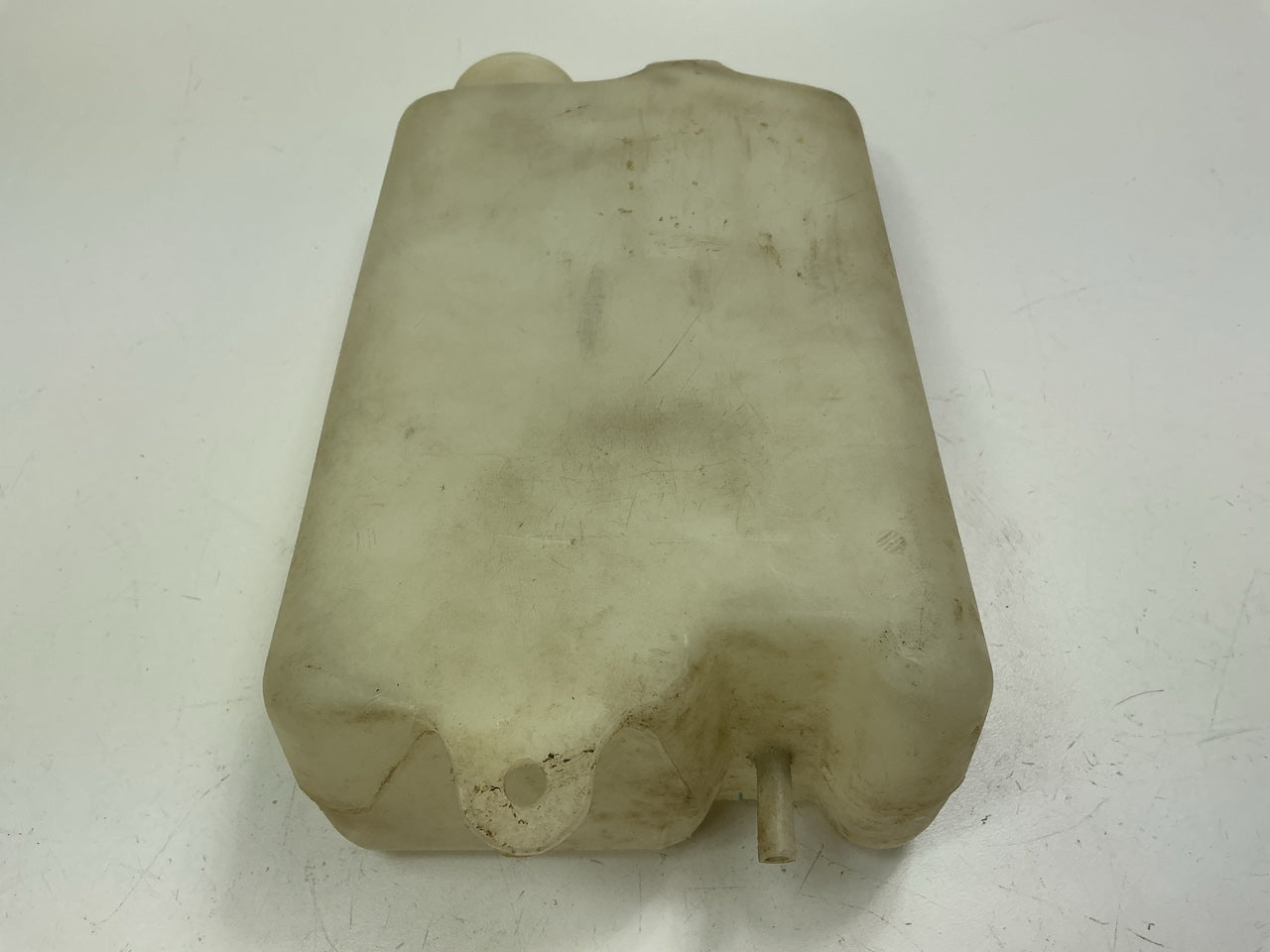 NEW - ONE Ford F2HZ-17618-A Windshield Washer Reservoir Tank 1992-1997 L-Series