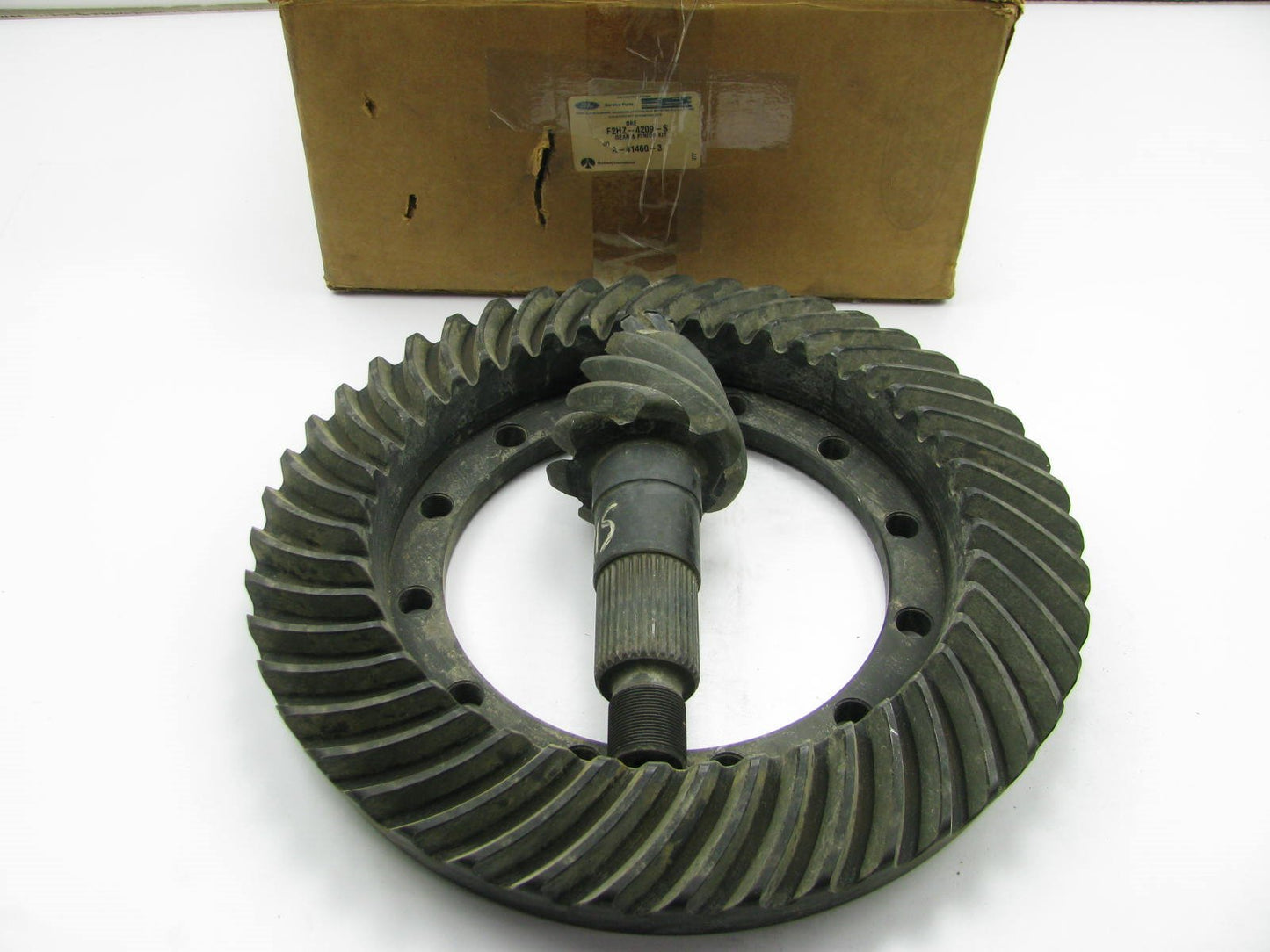 OEM 1992 Ford HD Truck F2HZ-4209-S Rear Axle Differential Ring & Pinion Set 6.43