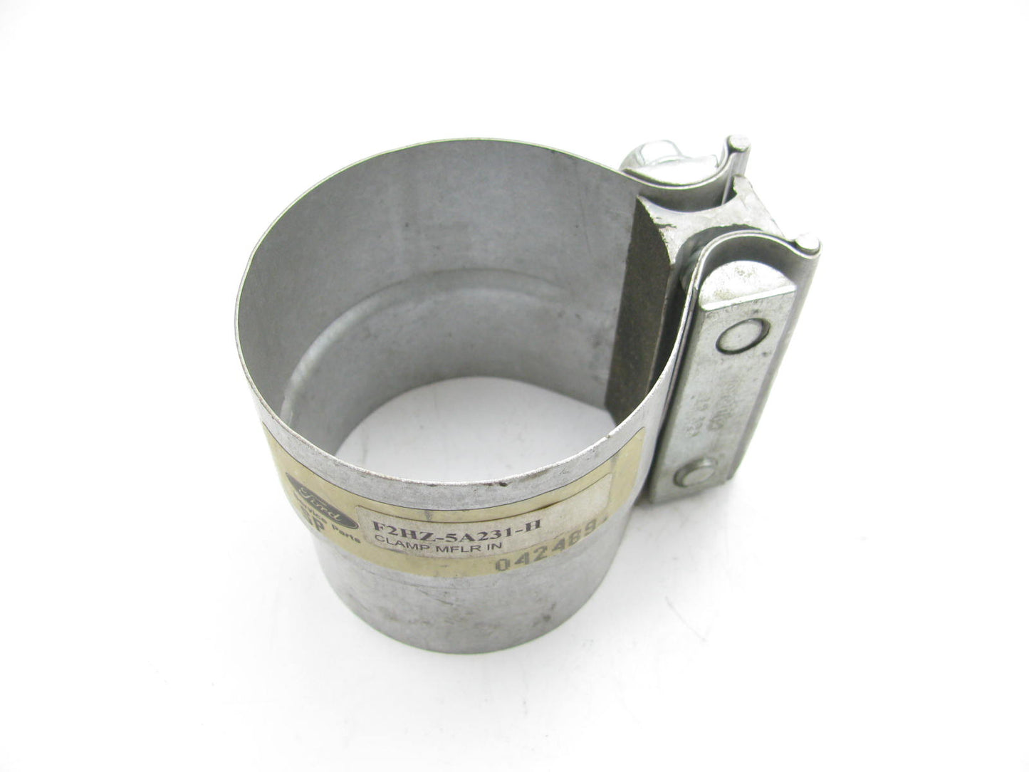 NEW - OEM Ford Heavy Duty Muffler Inlet Pipe Exhaust Clamp 2.75'' Stainless Steel