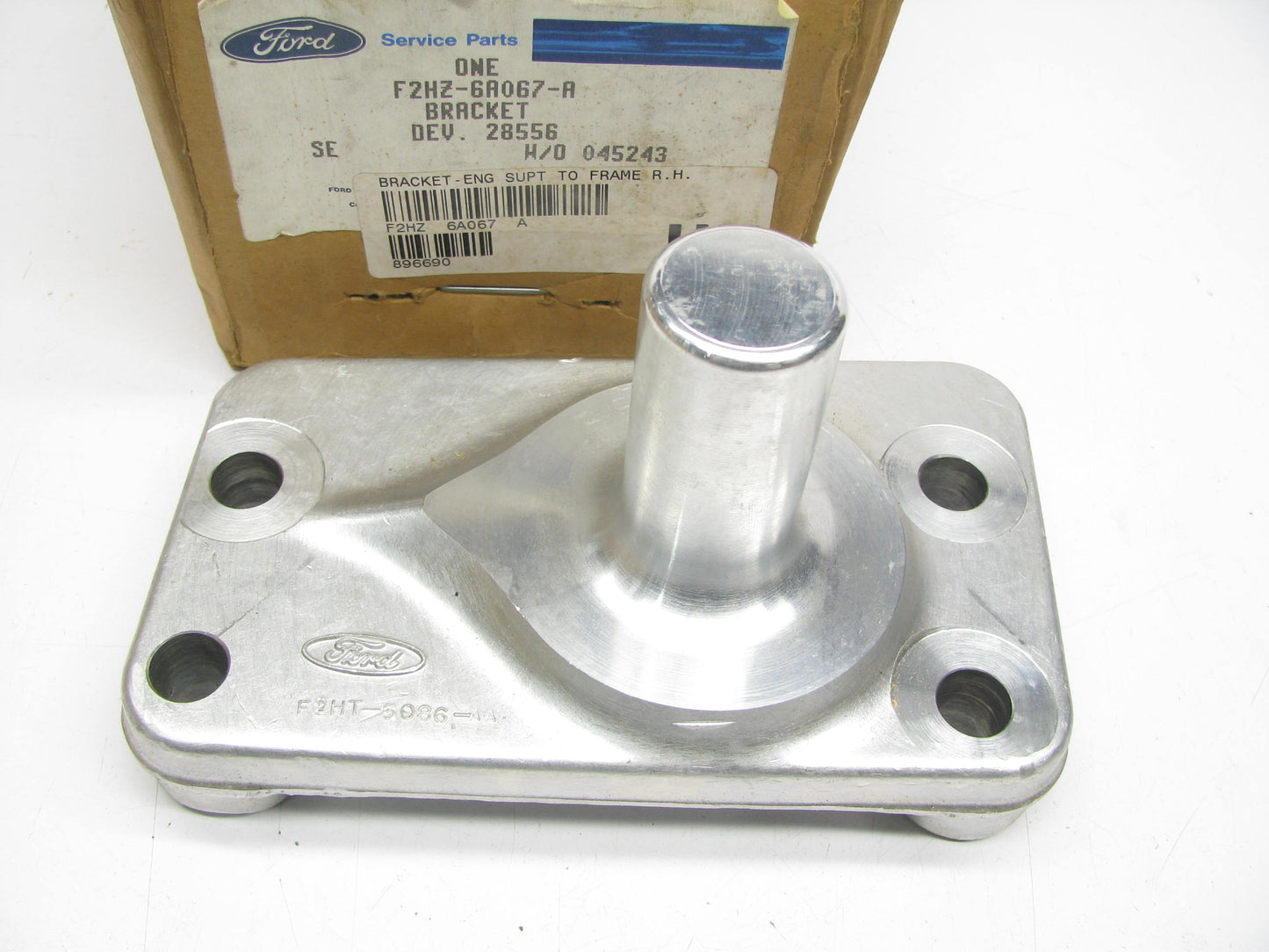 NEW - OEM Ford F2HZ-6A067-A Right Engine Motor Mount - DDC Series 60