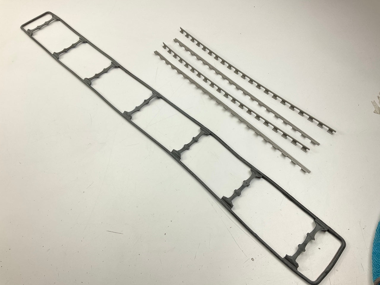 NEW - OEM Ford F2HZ-8C261-A Radiator Gasket Strip For Ad-Tech Cooling