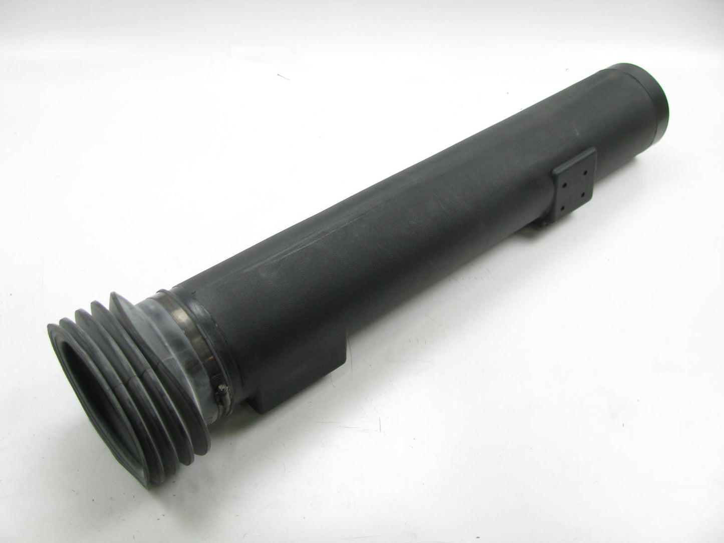 NEW - OEM Ford F2HZ9C675A Air Cleaner Intake Tube 1992-1998 CF600/800 FNH Diesel