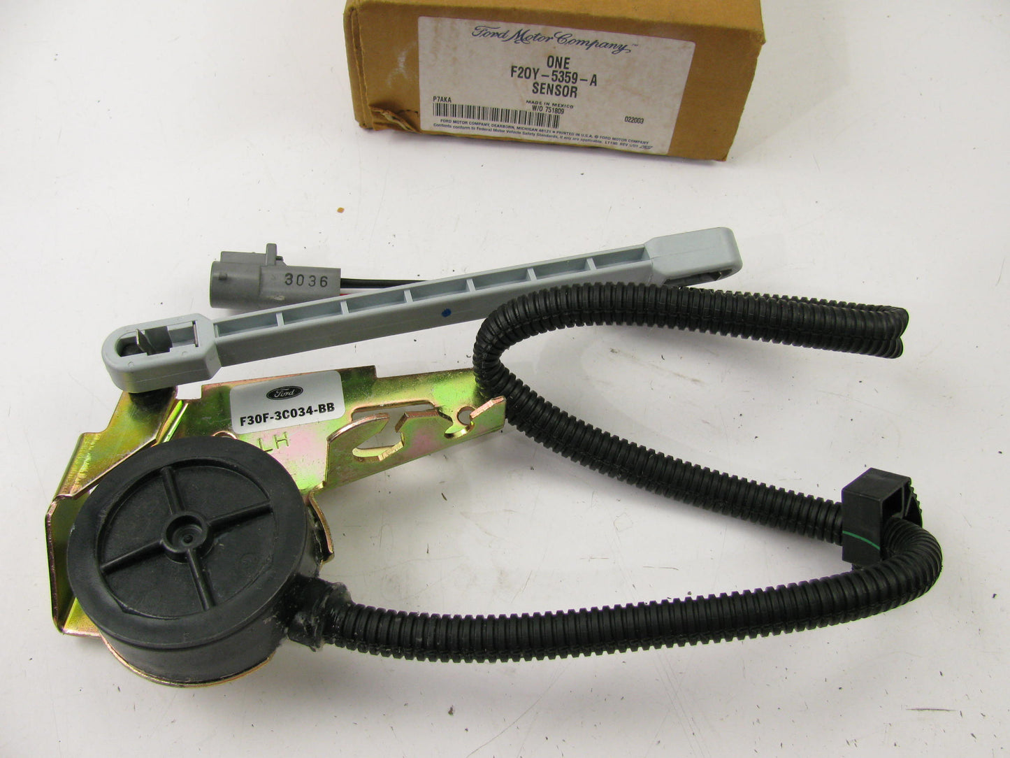 NEW - OEM Ford F2OY-5359-A Front Left Ride Height Sensor 1988-1994 Continental