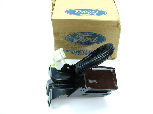 NEW GENUINE OEM Ford F2VY-14B004-A Front Crash Sensor 1992-1994 Town Car