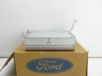 NOS OEM Ford F32Z-18B849-A Subwoofer Amplifier F32F-18C808-BC  1993-1997 Probe