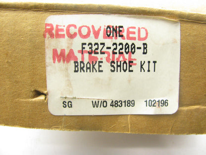 NEW GENUINE OEM Ford F32Z-2200-B Brake Pads -  REAR - 1993-1997 Probe