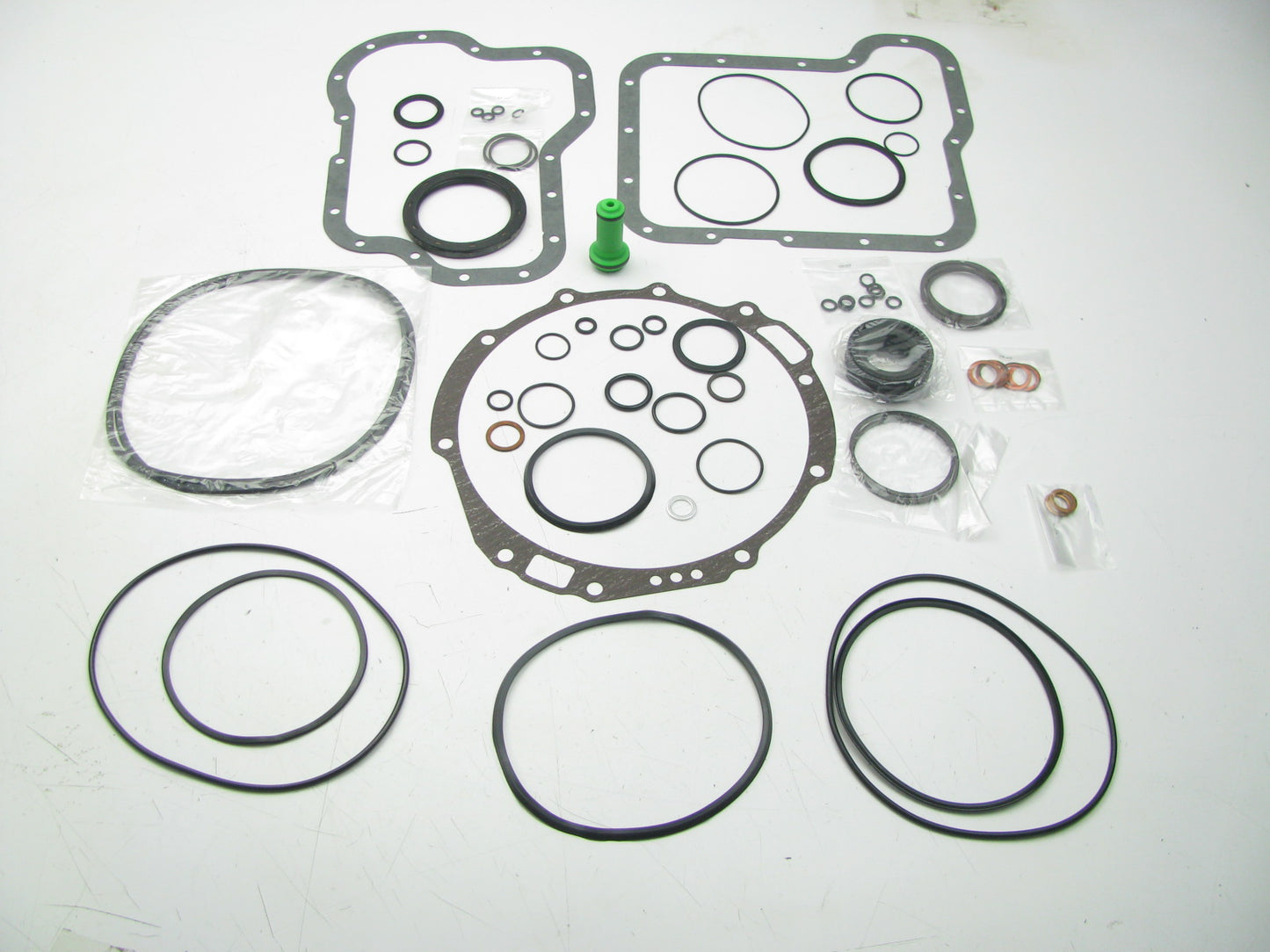 NEW - OEM Ford F32Z-7153-A Transmission Seal & Gasket Kit For 1993-94 Probe 4EAT