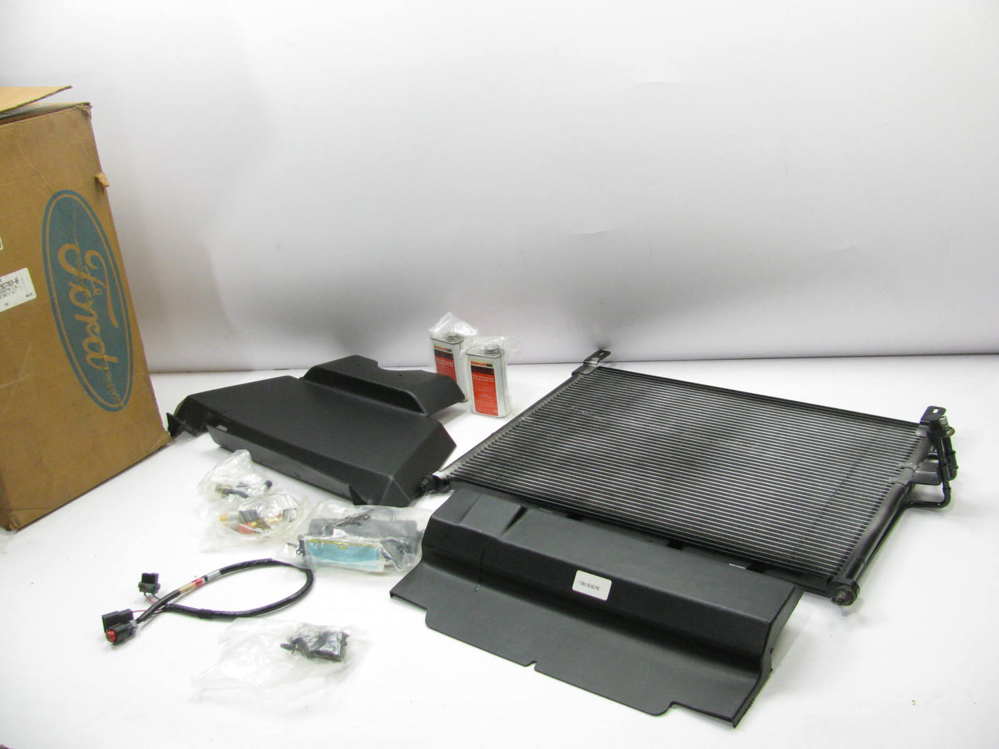NEW - OEM Ford F39Z-19D783-B A/C Retrofit Kit 1986-1993 Ford Aerostar 3.0L