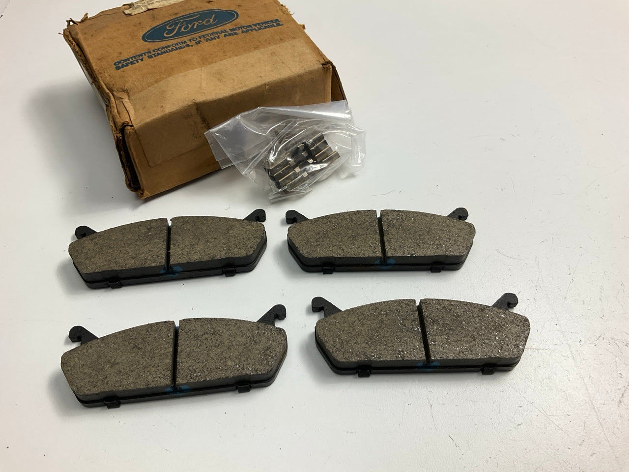 NEW - OEM Ford F3CZ-2200-C REAR Disc Brake Pads