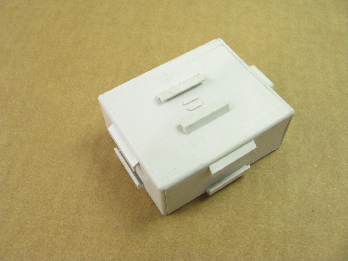 NEW - OEM Ford F3DZ-19A394-A Power Antenna Module For 1994-1995 Taurus