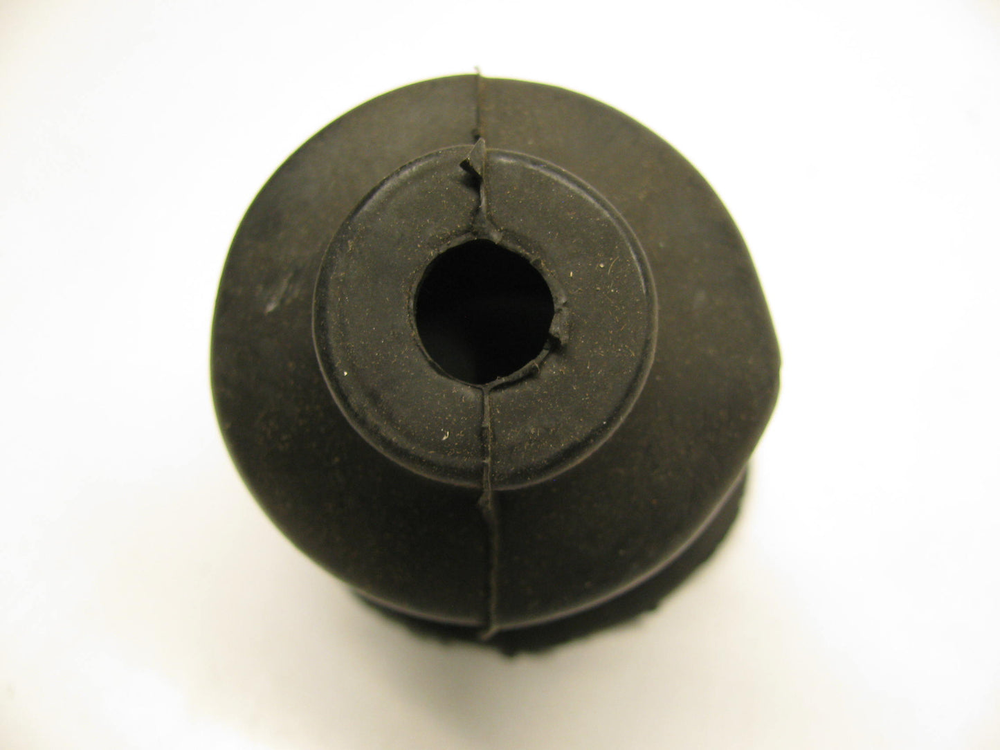 NEW - OEM Ford F3HZ-7A533-A Clutch Rod Boot 1993-1998 B600/700 F600/800