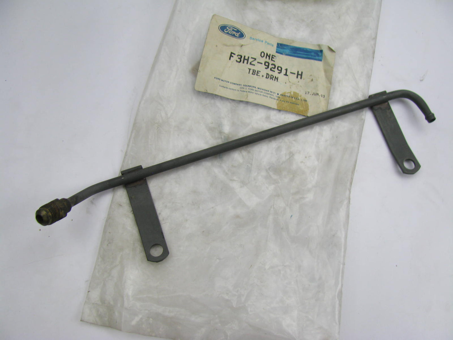 NEW - OEM Ford F3HZ-9291-H Fuel Filter Outlet Tube 1994-1997 FD1460 8.3L