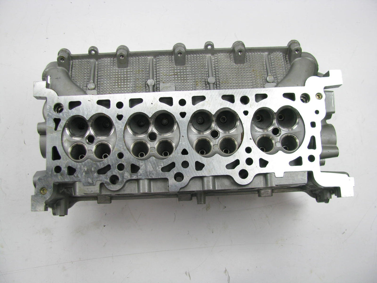 NOS - OEM Ford F3LY-6049-A Right Engine Cylinder Head 93 Lincoln Mark VIII 4.6L