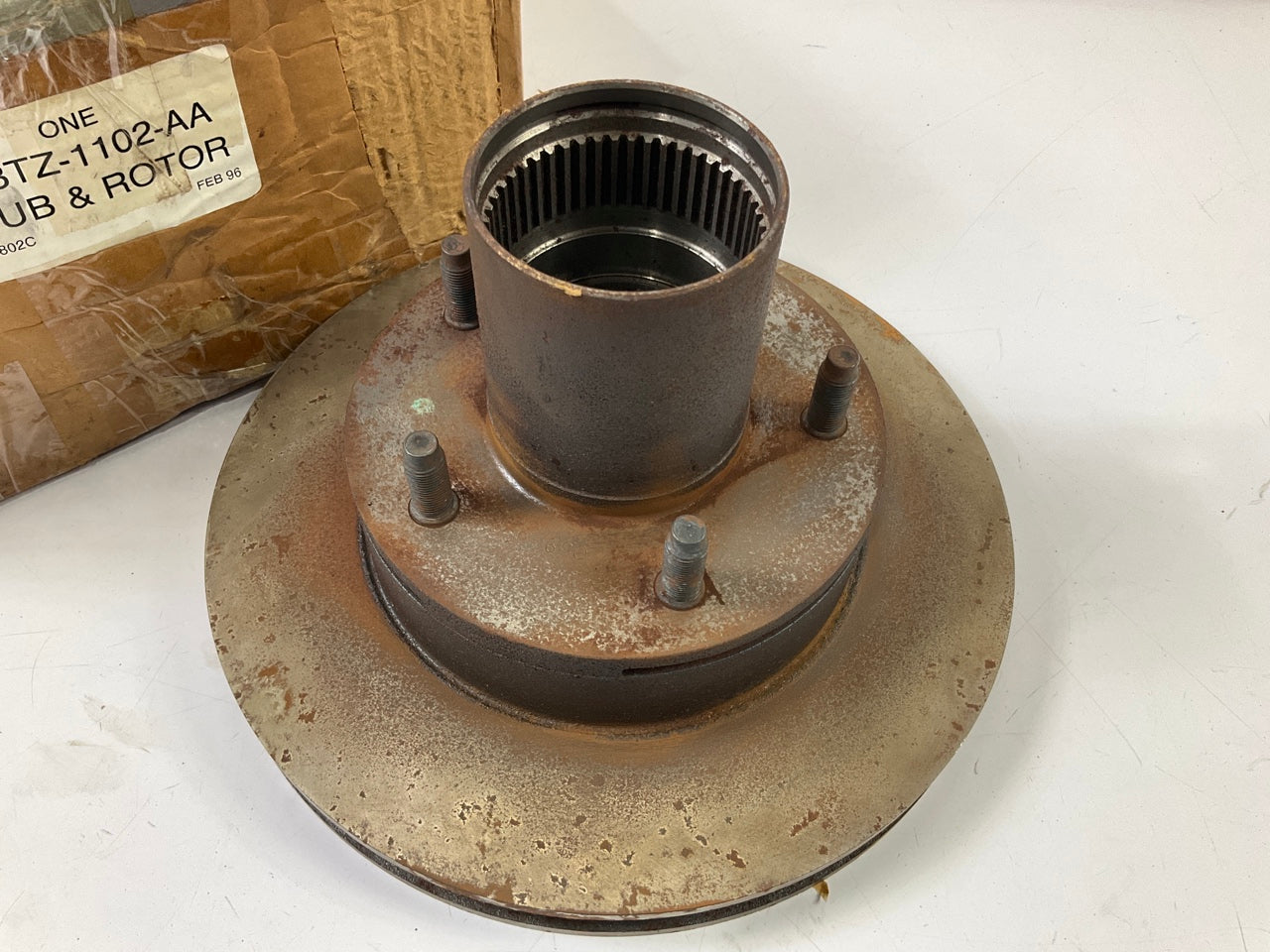 RUST - Ford F3TZ-1102-AA Front Disc Brake Rotor & Hub 1990-93 F150 Bronco 4WD