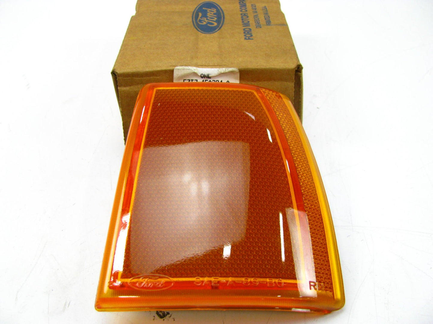 Ford F3TZ-15A201-A Front Right Passengers Side Reflector Corner Lamp Light