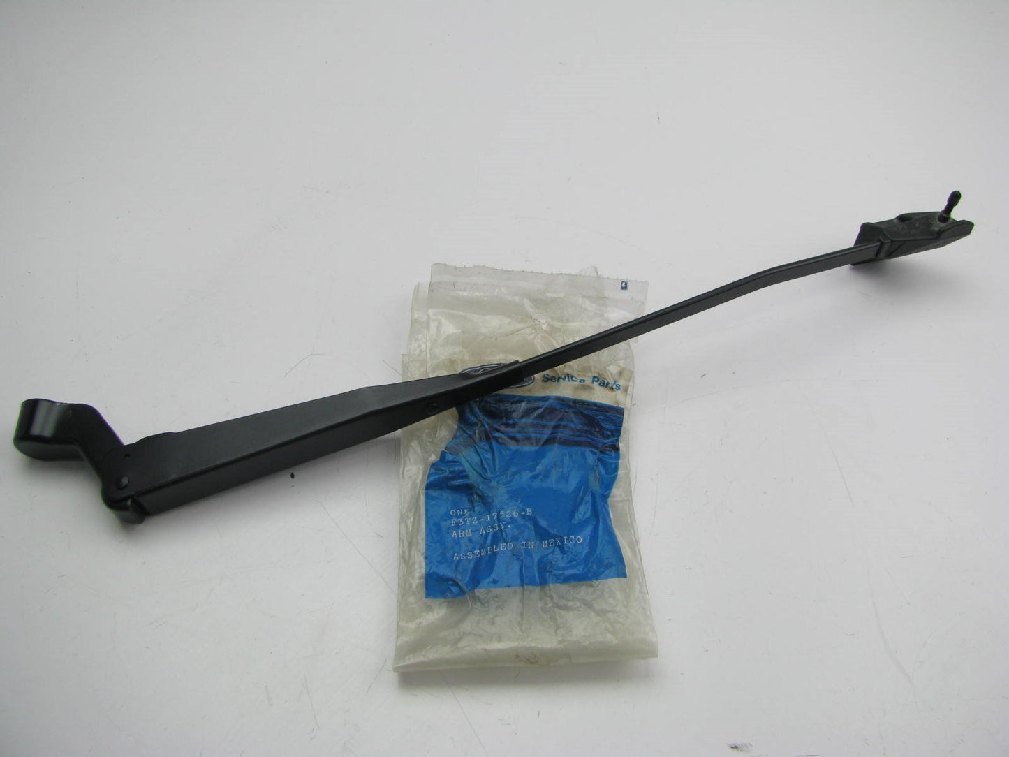 F3TZ-17526-B OEM Ford Rear Wiper Arm for Ford Explorer 1991-1997
